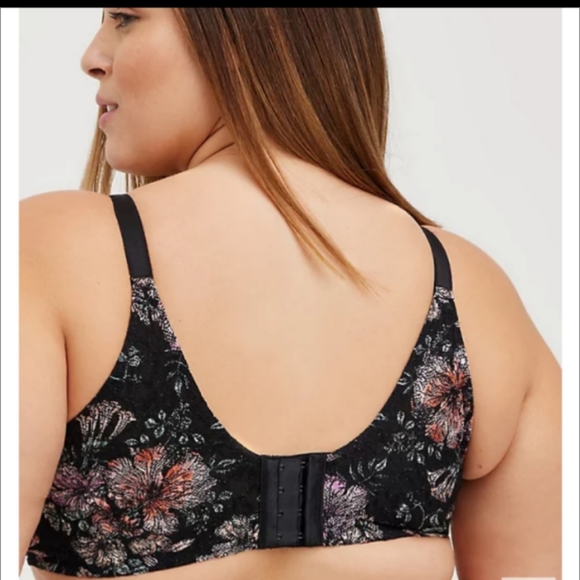 NWT Lined lace no underwire bra - Picture 3 of 3